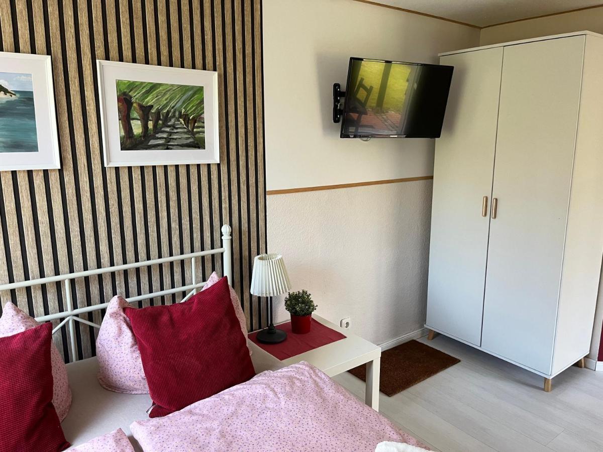 Fewo Eg Im Roten Haus Am Ostsee Radweg Ovs 103 Neu 20 Blowatz 외부 사진