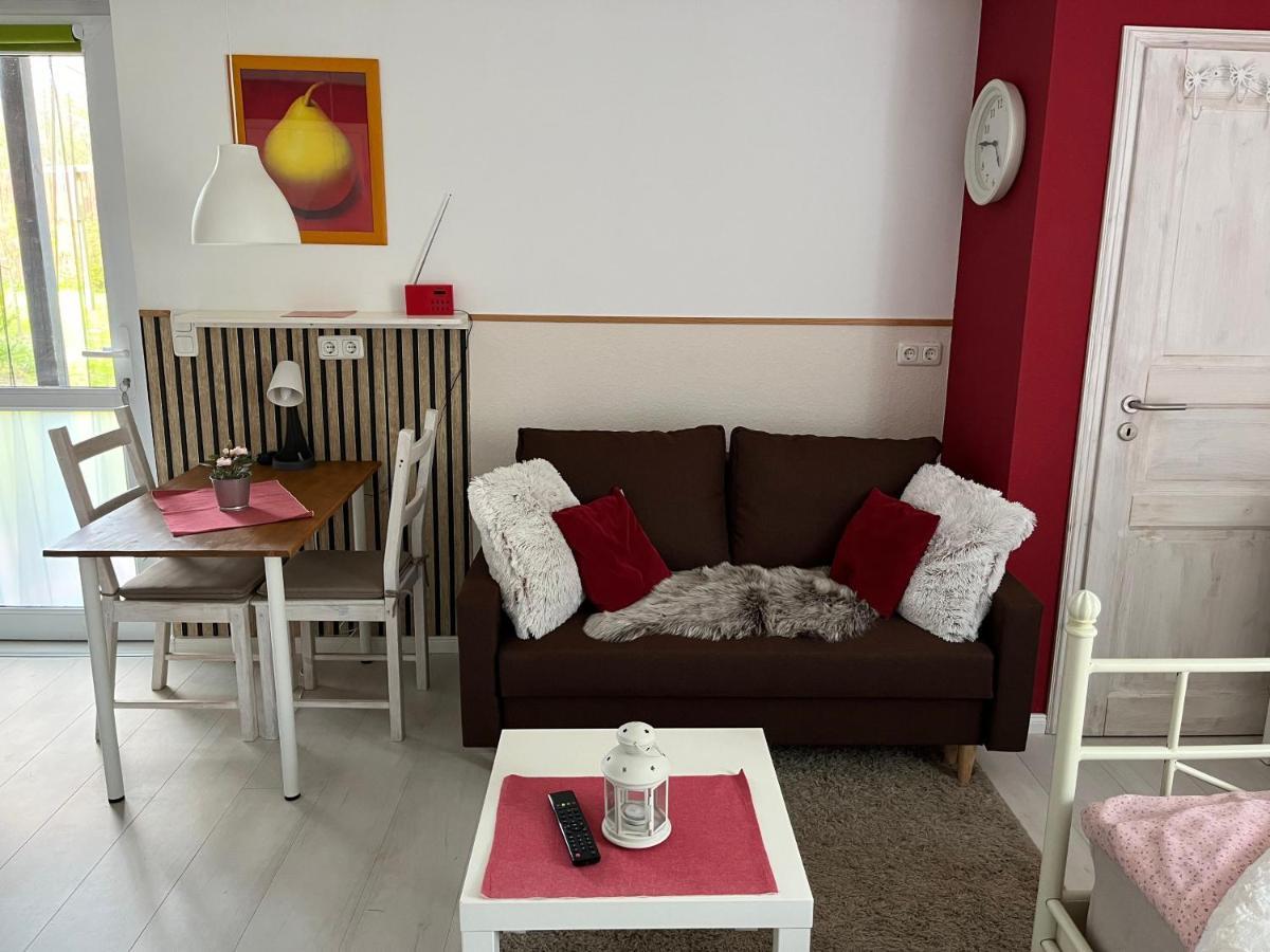 Fewo Eg Im Roten Haus Am Ostsee Radweg Ovs 103 Neu 20 Blowatz 외부 사진